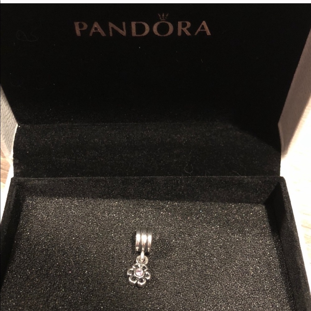 Pandora flower charm